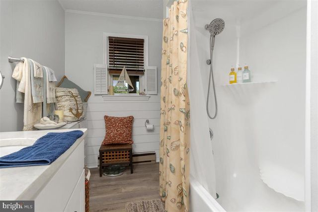 1618 EAGLE SCHOOL RD, Martinsburg, WV 25404