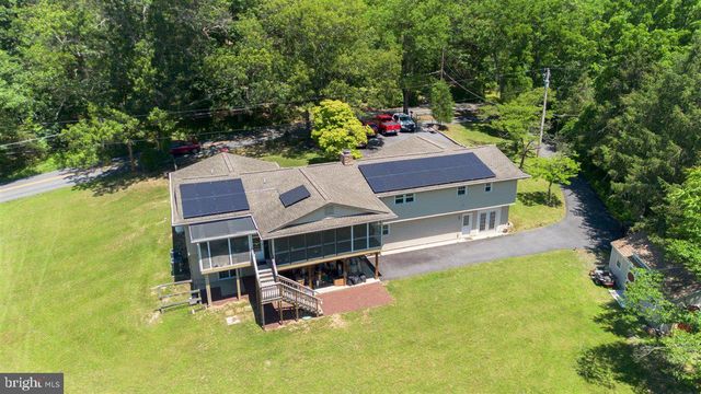 1618 EAGLE SCHOOL RD, Martinsburg, WV 25404