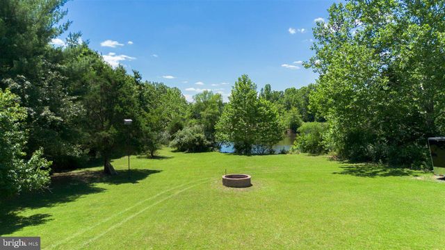 1618 EAGLE SCHOOL RD, Martinsburg, WV 25404
