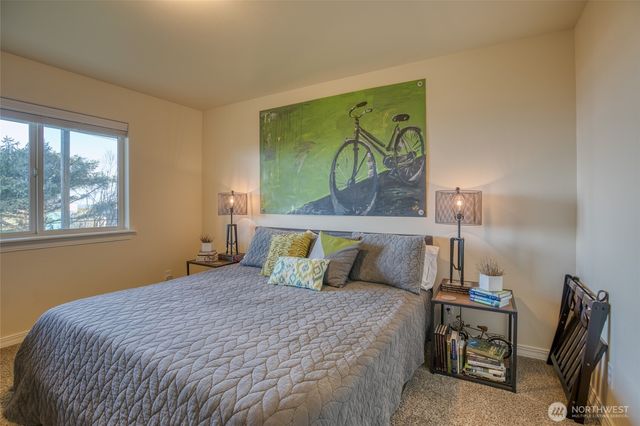 24 Duke Lane, Pacific Beach, WA 98571