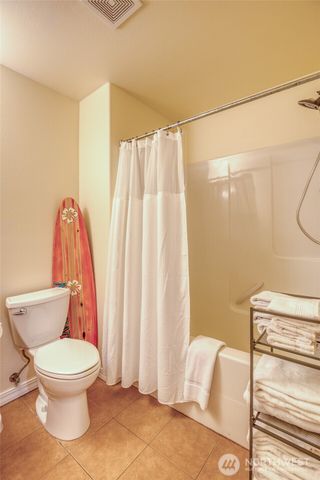 24 Duke Lane, Pacific Beach, WA 98571