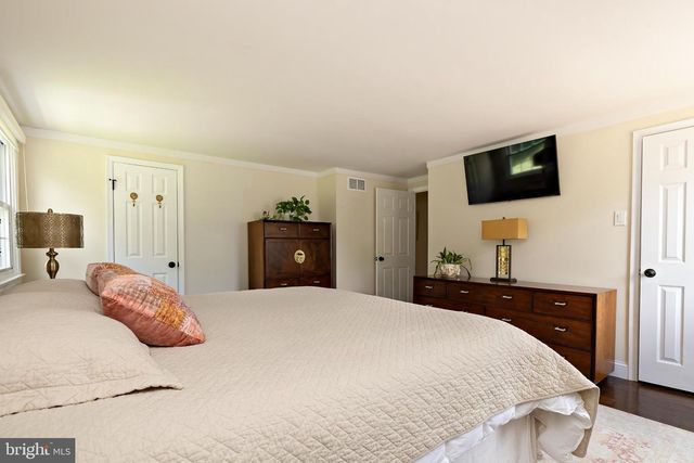 5967 GRISCOMB DR, Bensalem, PA 19020