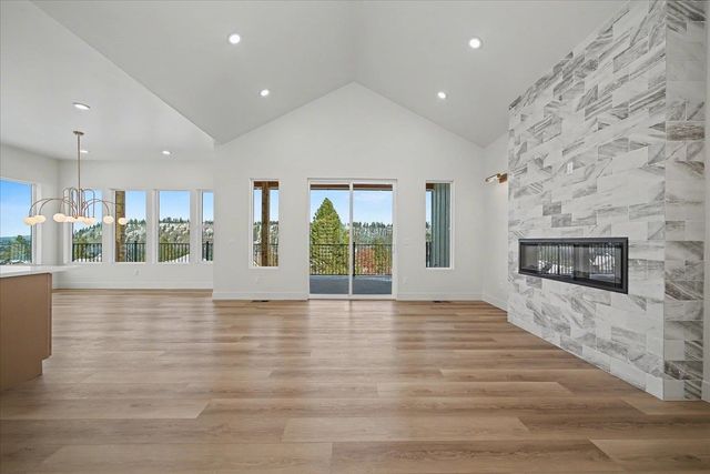 5112 S JORDAN Ln, Spokane, WA 99224