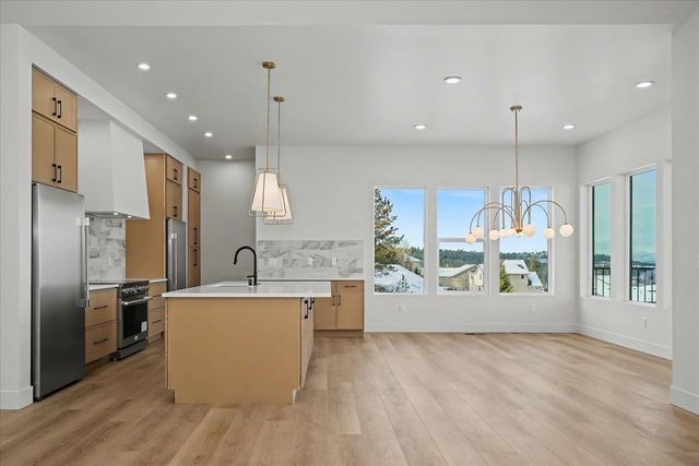 5112 S JORDAN Ln, Spokane, WA 99224