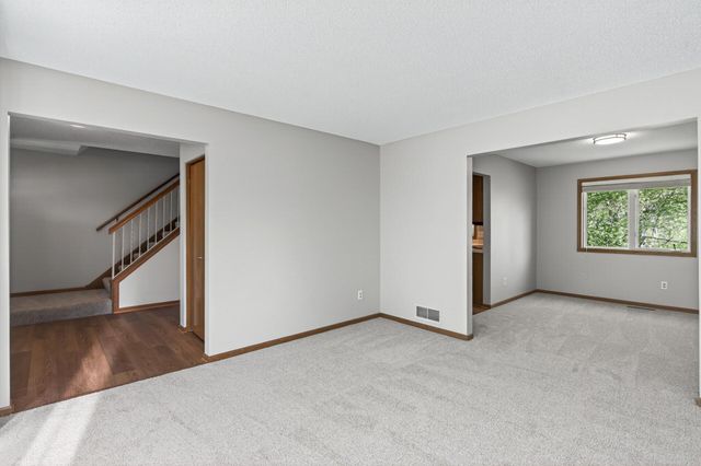 688 Eagle Ridge Road, Woodbury, MN 55125