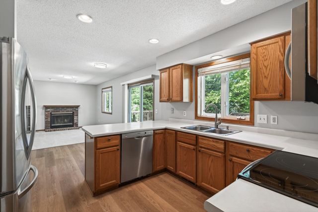 688 Eagle Ridge Road, Woodbury, MN 55125