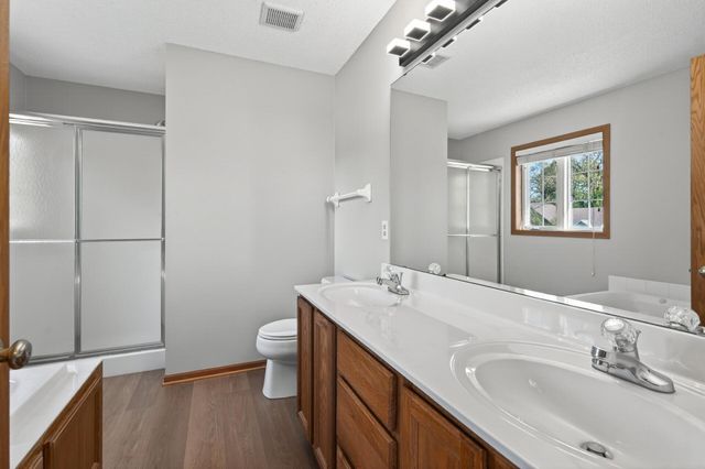 688 Eagle Ridge Road, Woodbury, MN 55125