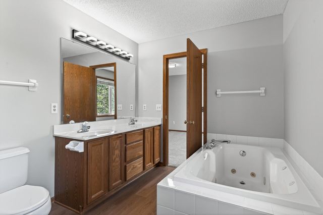 688 Eagle Ridge Road, Woodbury, MN 55125
