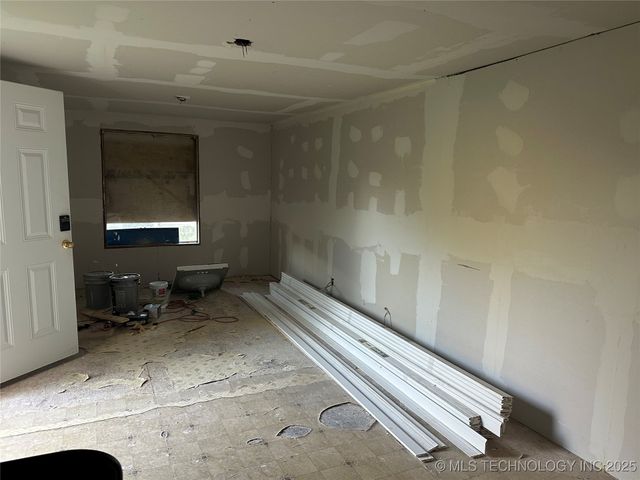 1212 Martin Luther King Boulevard, Ardmore, OK 73401