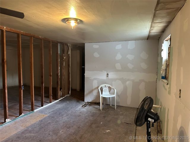 1212 Martin Luther King Boulevard, Ardmore, OK 73401