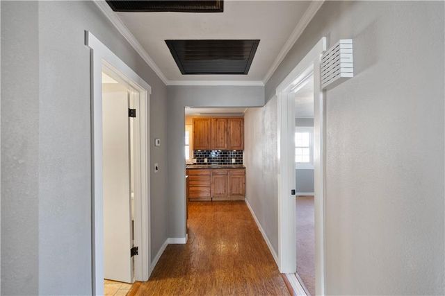 611 E 5th Avenue, Caney, KS 67333