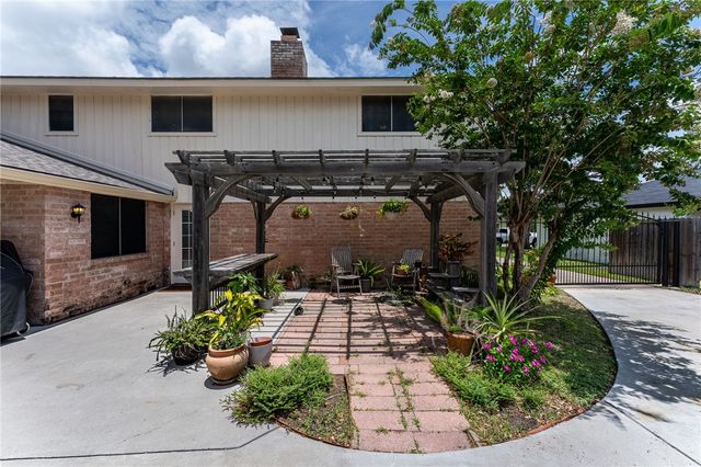 4325 Saint George Dr, Corpus Christi, TX 78413