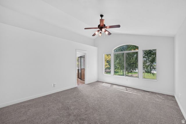 3323 W 1680 N, Clinton, UT 84015