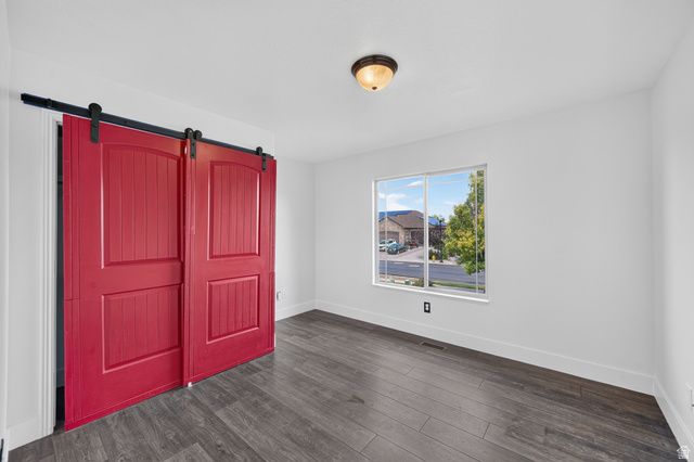 3323 W 1680 N, Clinton, UT 84015