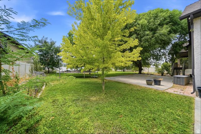3323 W 1680 N, Clinton, UT 84015