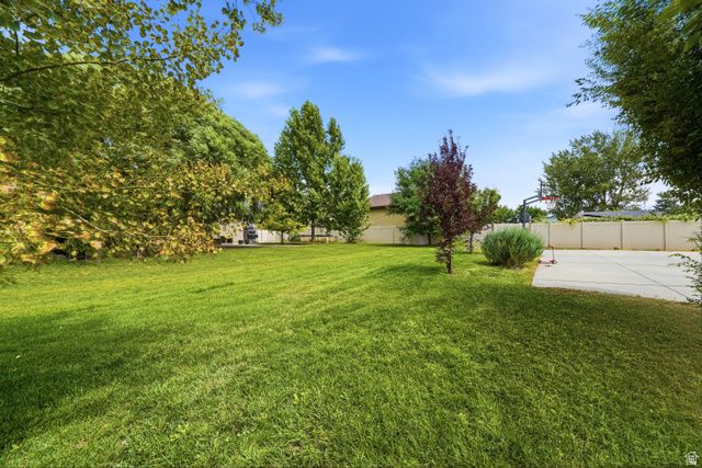 3323 W 1680 N, Clinton, UT 84015