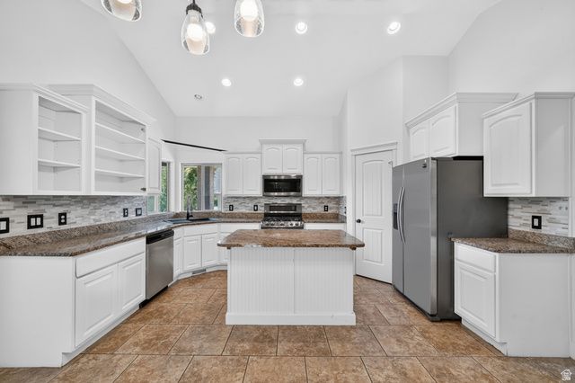3323 W 1680 N, Clinton, UT 84015