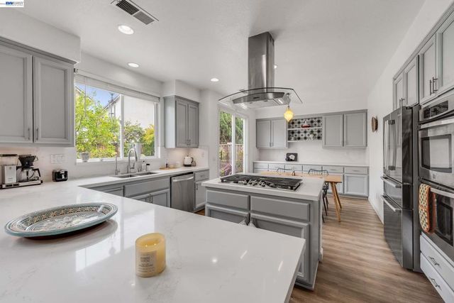 15632 Baypoint Ave, San Leandro, CA 94579