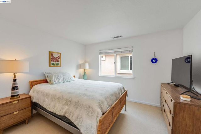 15632 Baypoint Ave, San Leandro, CA 94579