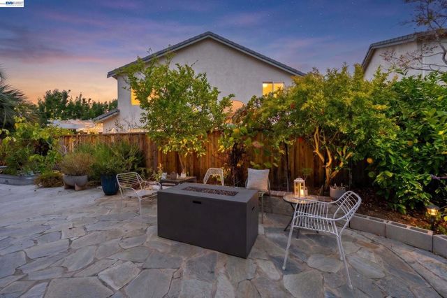 15632 Baypoint Ave, San Leandro, CA 94579