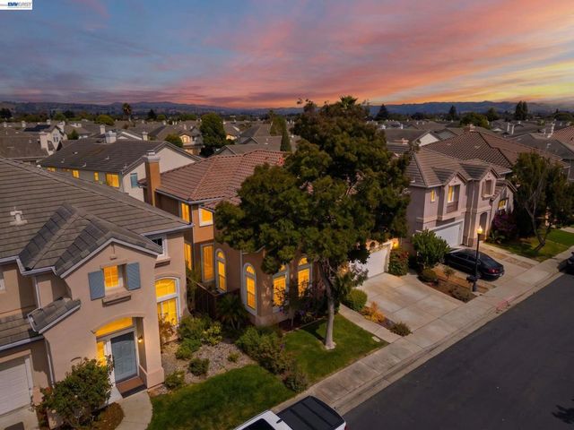 15632 Baypoint Ave, San Leandro, CA 94579