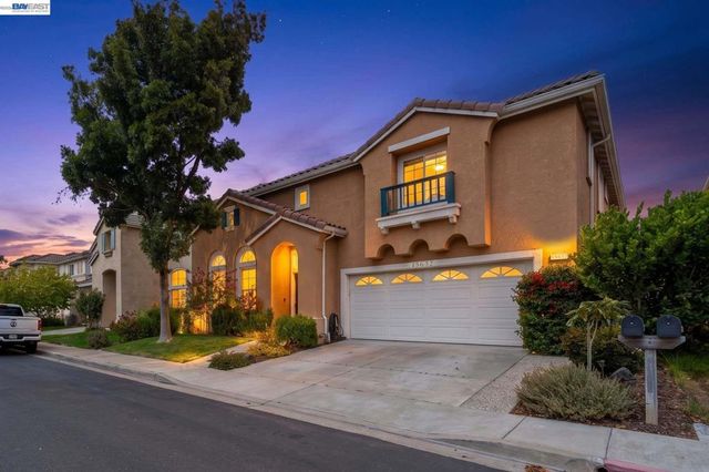 15632 Baypoint Ave, San Leandro, CA 94579