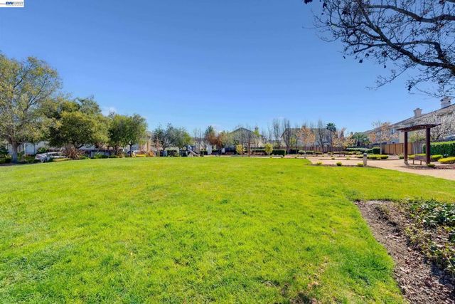 15632 Baypoint Ave, San Leandro, CA 94579