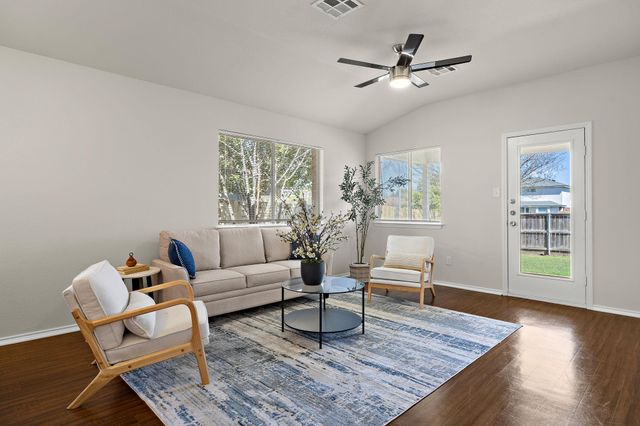 521 Fort Thomas PL, Round Rock, TX 78664