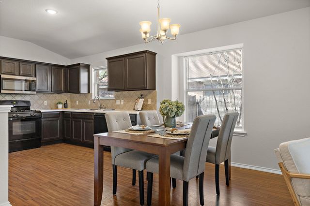 521 Fort Thomas PL, Round Rock, TX 78664