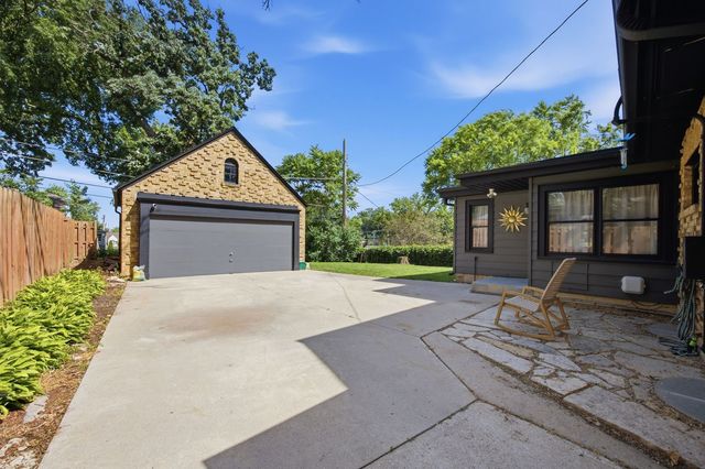 41 Hamilton Avenue, Elgin, IL 60123