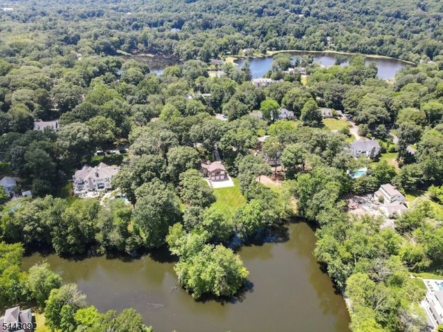 263 Arbor Rd, Franklin Lakes Boro, NJ 07417