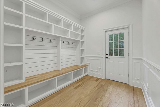 263 Arbor Rd, Franklin Lakes Boro, NJ 07417