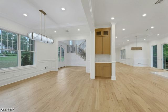 263 Arbor Rd, Franklin Lakes Boro, NJ 07417