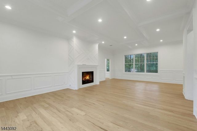 263 Arbor Rd, Franklin Lakes Boro, NJ 07417