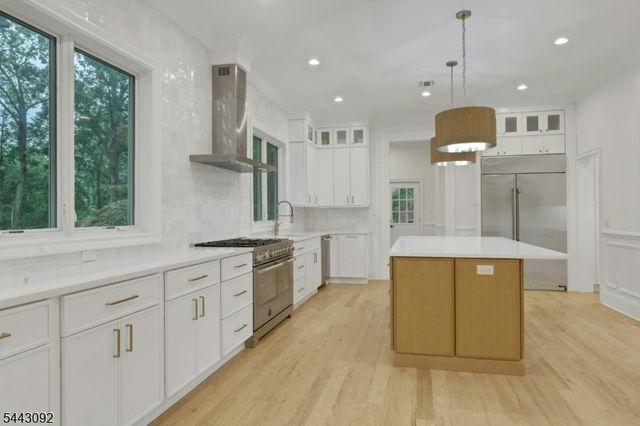 263 Arbor Rd, Franklin Lakes Boro, NJ 07417