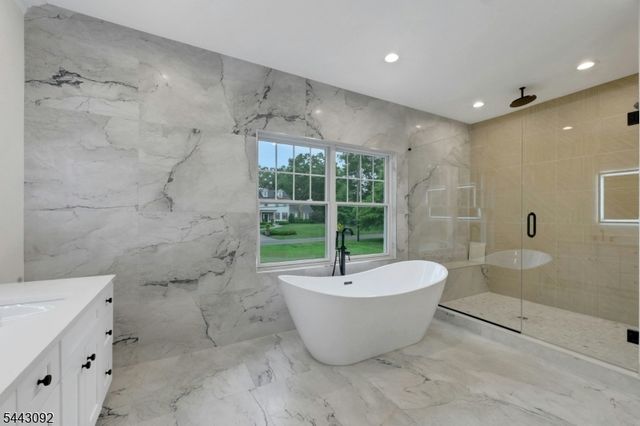 263 Arbor Rd, Franklin Lakes Boro, NJ 07417