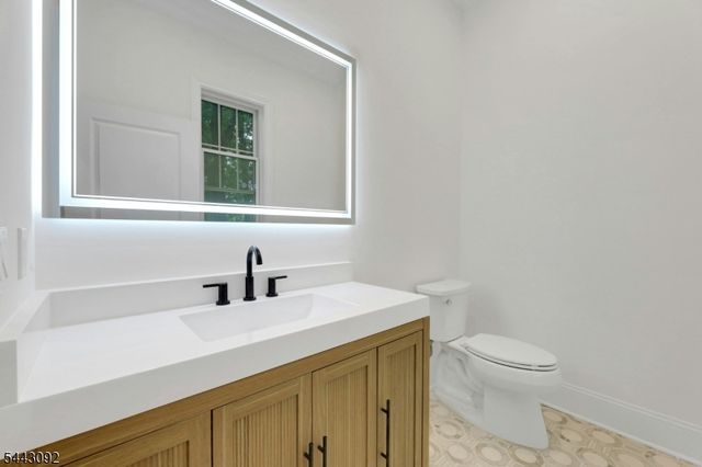 263 Arbor Rd, Franklin Lakes Boro, NJ 07417