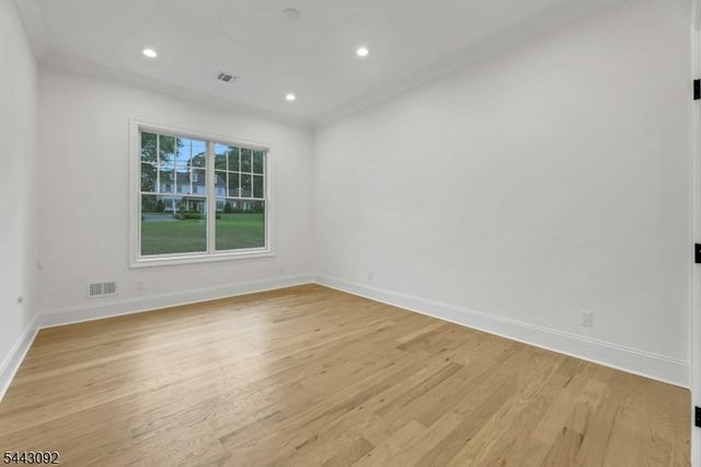 263 Arbor Rd, Franklin Lakes Boro, NJ 07417