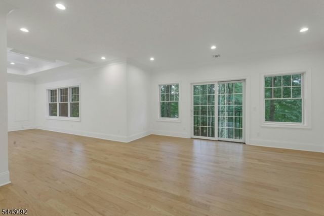 263 Arbor Rd, Franklin Lakes Boro, NJ 07417