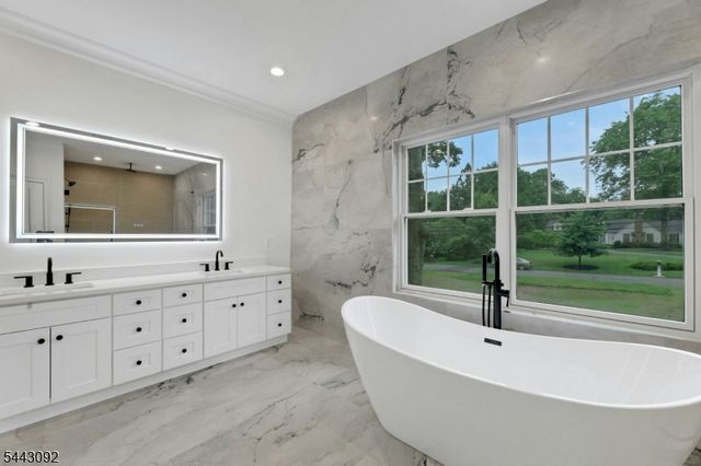 263 Arbor Rd, Franklin Lakes Boro, NJ 07417