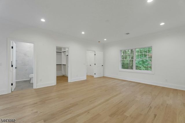 263 Arbor Rd, Franklin Lakes Boro, NJ 07417