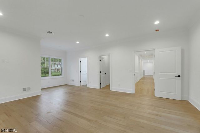 263 Arbor Rd, Franklin Lakes Boro, NJ 07417