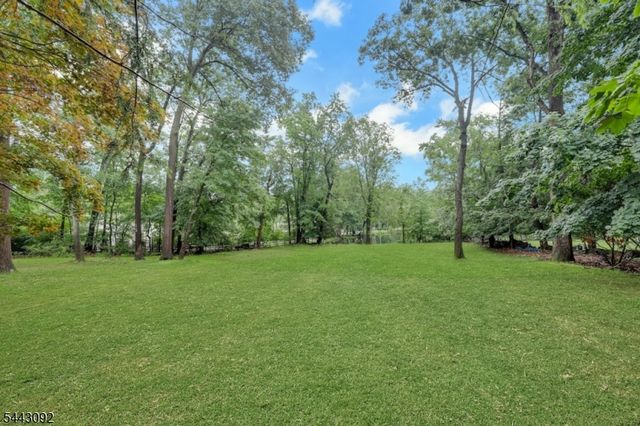 263 Arbor Rd, Franklin Lakes Boro, NJ 07417