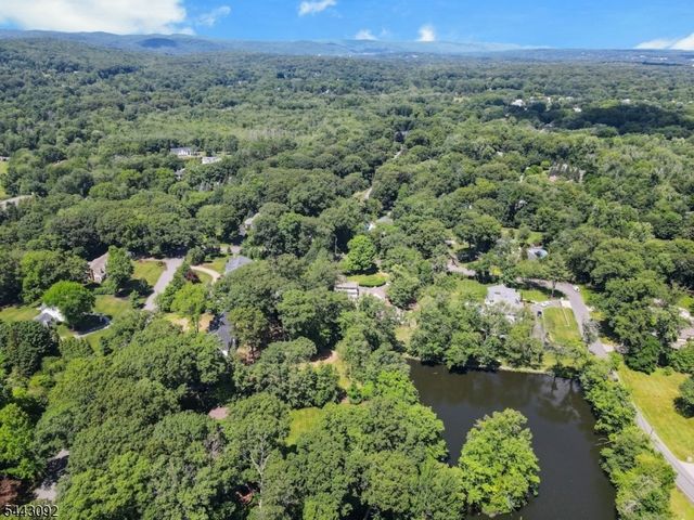 263 Arbor Rd, Franklin Lakes Boro, NJ 07417