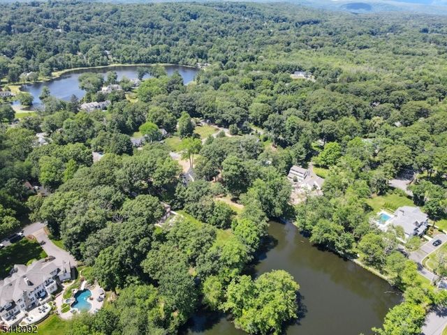 263 Arbor Rd, Franklin Lakes Boro, NJ 07417