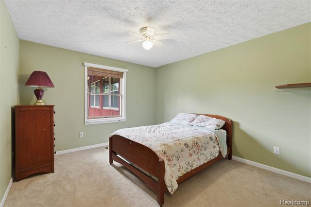 3843 Hooker Road, Pinckney, MI 48169