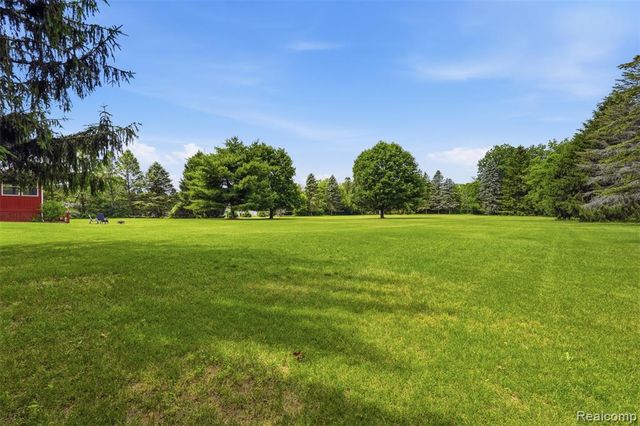 3843 Hooker Road, Pinckney, MI 48169