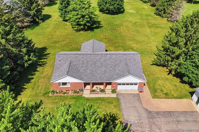 3843 Hooker Road, Pinckney, MI 48169