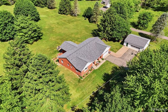 3843 Hooker Road, Pinckney, MI 48169