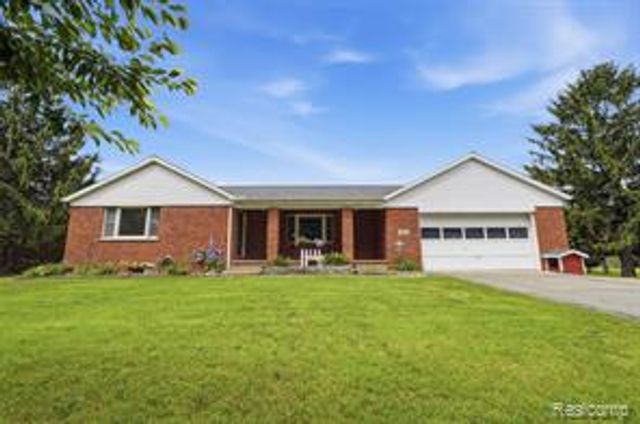 3843 Hooker Road, Pinckney, MI 48169